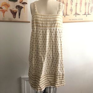 Diane von Furstenberg Dress with seamless pockets.